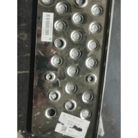 WG1662246030保險(xiǎn)杠防滑板
