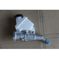 漢馬H7離合器總泵帶油壺1608M-010