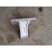 YG9625530101散熱器左支架