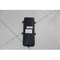 WG9925771016 司機(jī)側(cè)前圍過(guò)線盒蓋