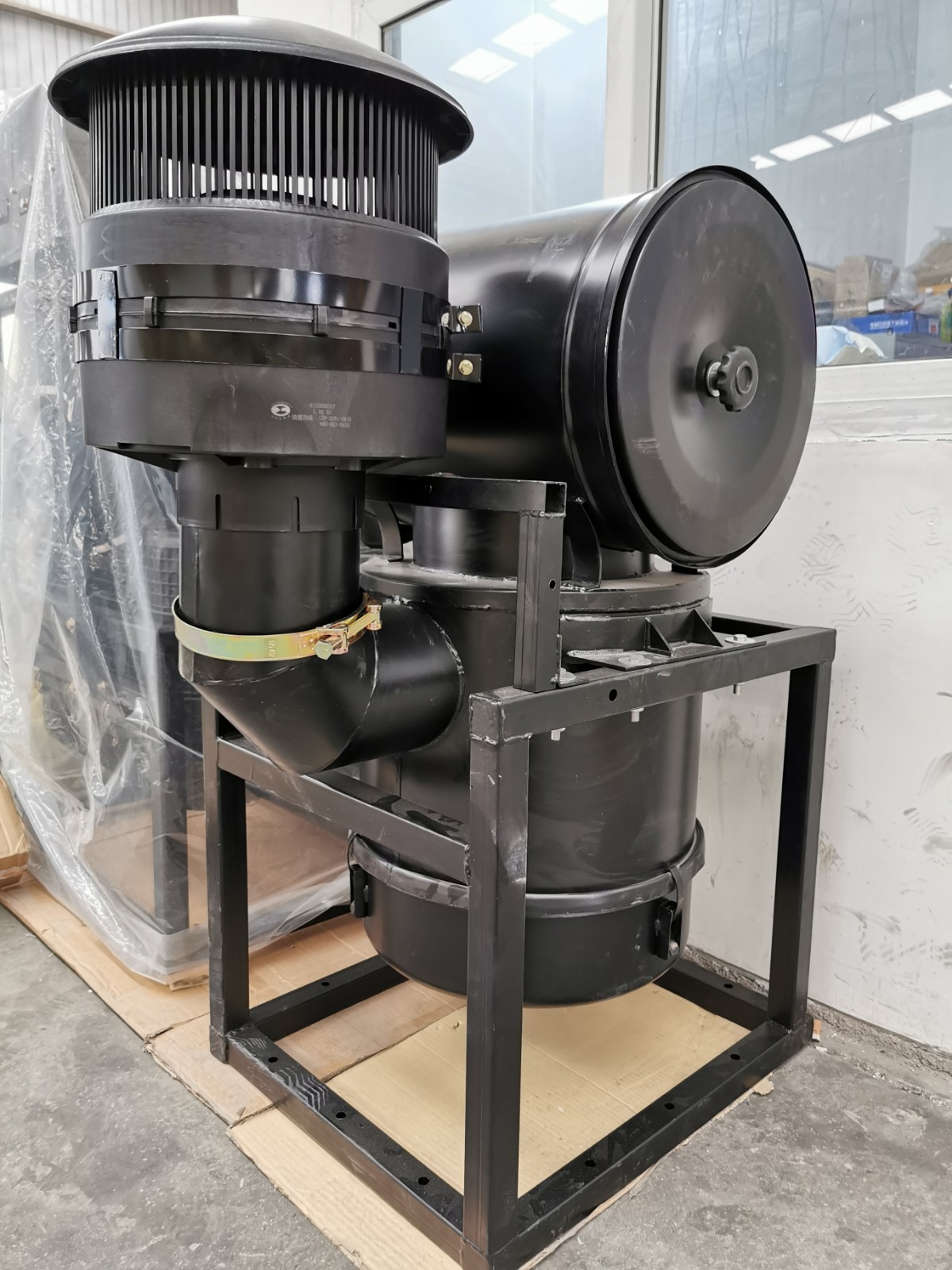 临工3250油滤器总成图1