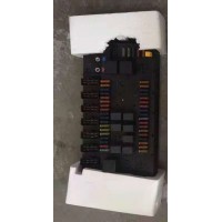 电气接线盒总成原厂重汽豪沃配电盒WG9716580021-1