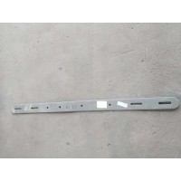 WG9925550089   油箱支架底部加强板