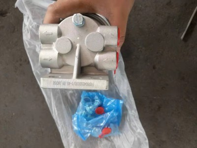 FG9804550030   油水分离器