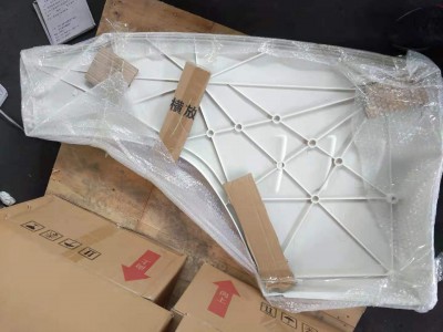 WG1664330005   左车门下装饰板