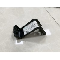 WG1664249024 保險(xiǎn)杠上連接右側(cè)支架總成