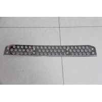 WG1664249201 保險(xiǎn)杠防滑板