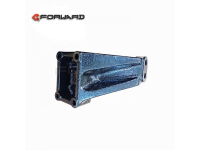 DZ95259590172,Engine right front bracket,济南向前汽车配件有限公司