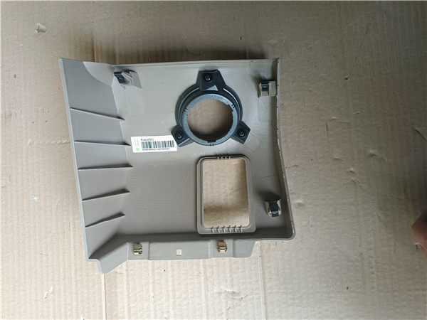 WG1664160535重汽豪沃TX司机侧左护板总成