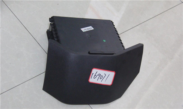 WG1664169071 重汽豪沃TH7抽屉杂物盒盒斗总成