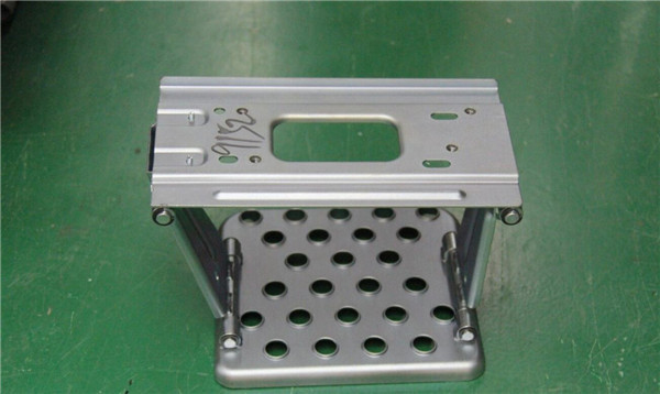 WG1664249152 重汽豪沃TX  TH7右下上车踏板安装总成(与左件对称)