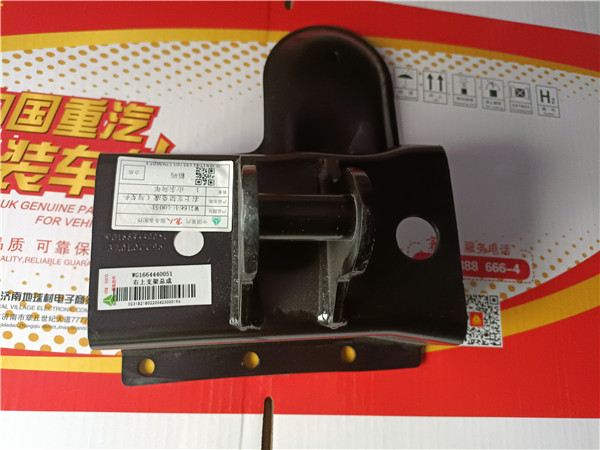 WG1664440051重汽豪沃TH7右上支架总成