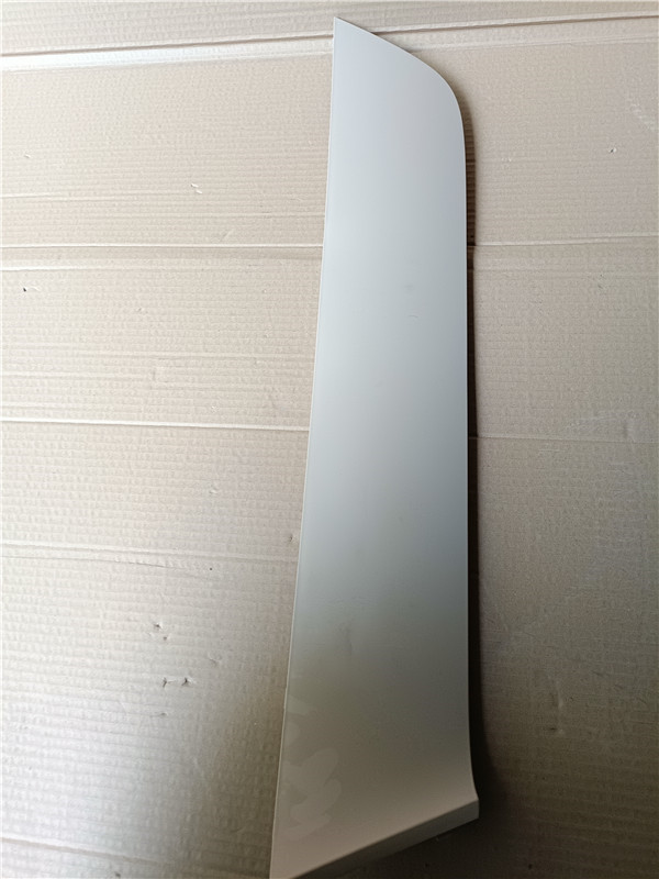 WG1664619063重汽豪沃TX  TH7左门框上装饰板