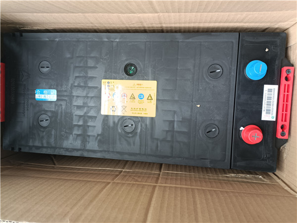 WG9720760003重汽豪沃TH7蓄电池