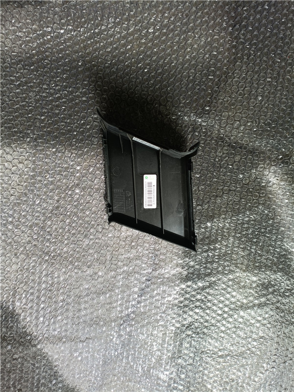 重汽豪沃TH7右盖板WG1664249014