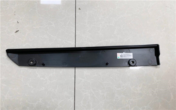重汽豪沃TH7右装饰板 WG1664249020