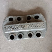 WG9925520366鋼板壓板（斷開平衡軸，9孔）