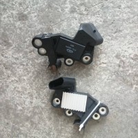 歐曼 金王子 陜汽德龍 豪沃發(fā)電機調(diào)節(jié)器