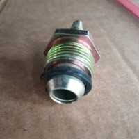 WG9000361104后分泵直角接頭彎鐵12*8