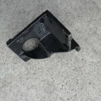 重汽豪沃助力缸支架 AZ2229260016