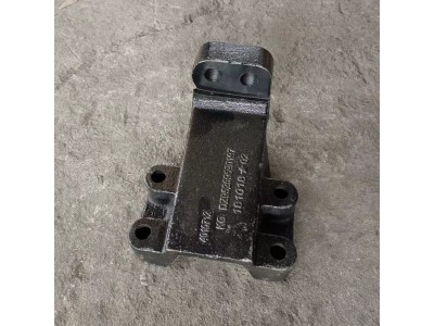 DZ95259590197   发动机支架