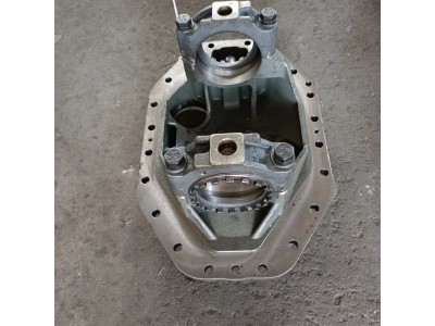 AZ9981320010   中桥主减壳总成