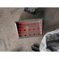 豪瀚發(fā)動(dòng)機(jī)支架WG9525595313