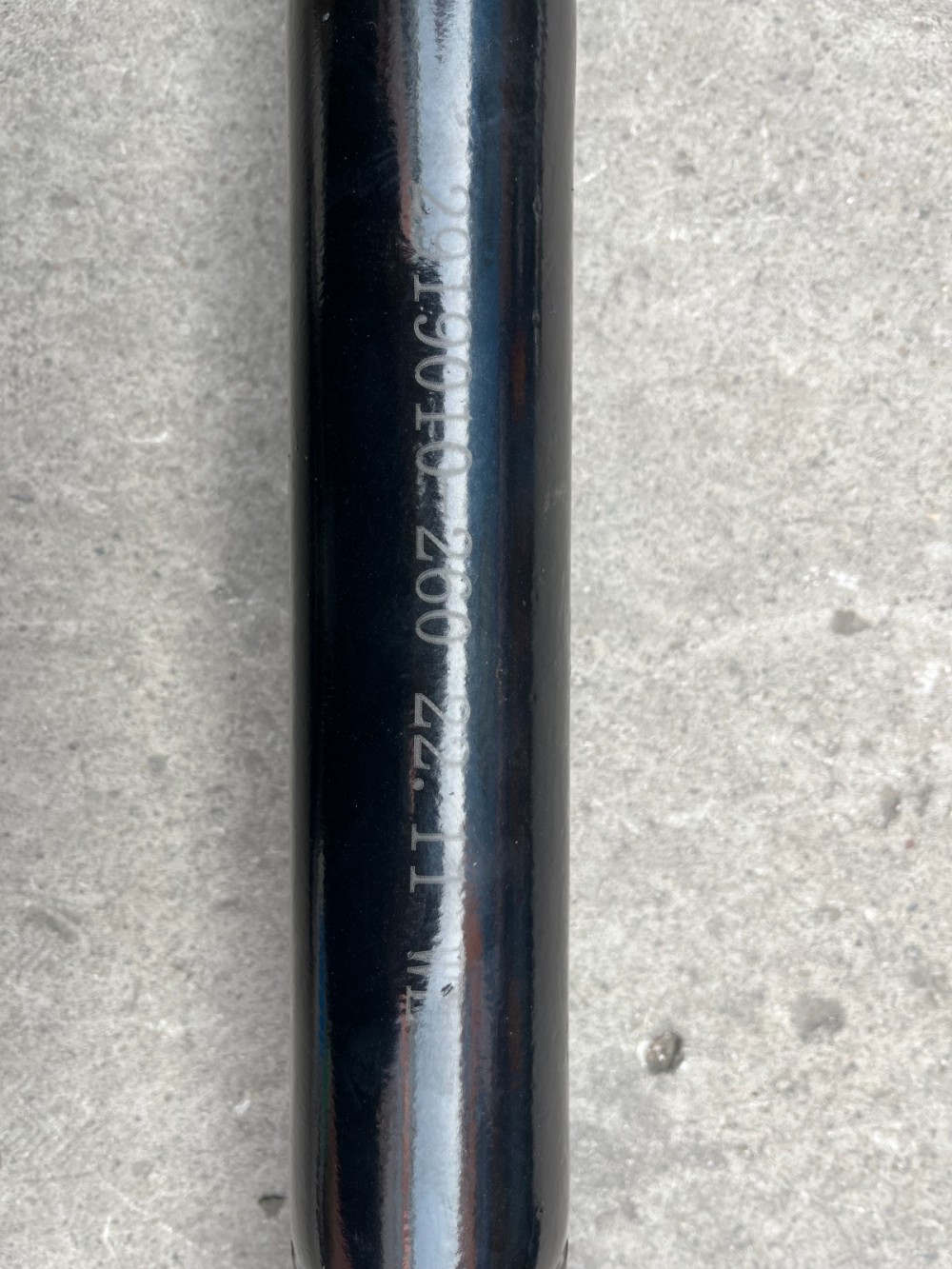 推力杆总成（Lower thrust rod assembly）图1