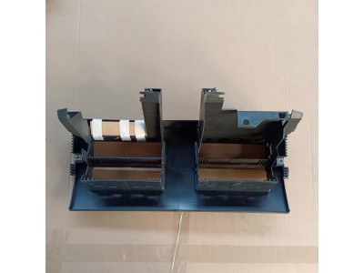 811W63903-6138   司机侧杂品箱总成