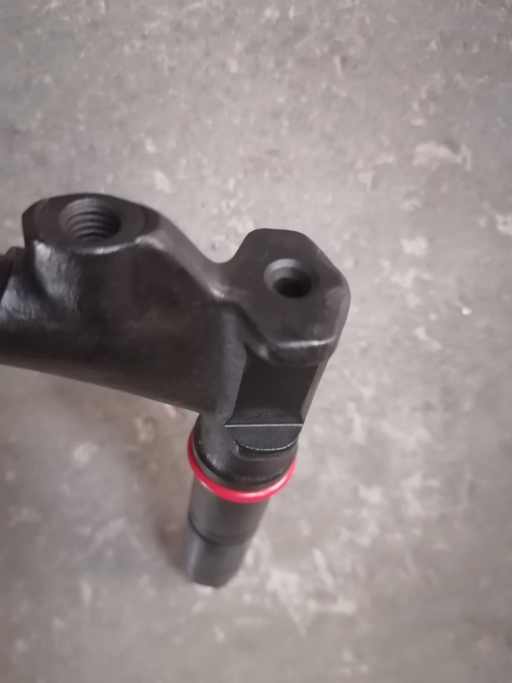 VG1246080036 喷油器 进价85元 (3)