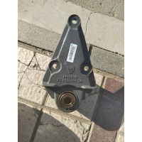 WG9925522112前簧后支架
