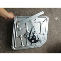 WG1642330004  手动玻璃升降器（右） 供应重汽豪沃 T7H T5G 汕德卡