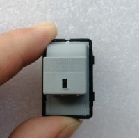 豪沃轻卡 电动门开关   WG1642330181  供应重汽T7H T5G 汕德卡汽车配件