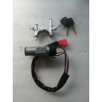 WG9130583119   豪沃钥匙点火开关   供应重汽T7H T5G 汕德卡汽车配件