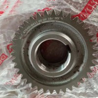 6TS40-2411   中間軸四檔齒輪