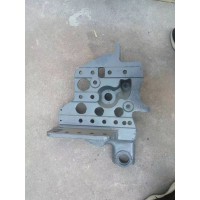 AZ1642430336  豪沃10款前悬下支架右 供应重汽豪沃 斯太尔 汕德卡 采埃孚 zf卡车配件