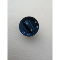WG9918580009  旋转灯光开关  供应重汽豪沃 斯太尔 汕德卡 采埃孚 zf卡车配件