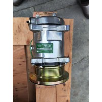 WG1500139001  制冷压缩机（多楔带） 供应重汽豪沃 斯太尔 汕德卡 采埃孚 zf卡车配件