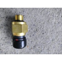 WG2203080010+004  温度传感器    供应重汽豪沃 斯太尔 汕德卡 采埃孚 zf卡车配件