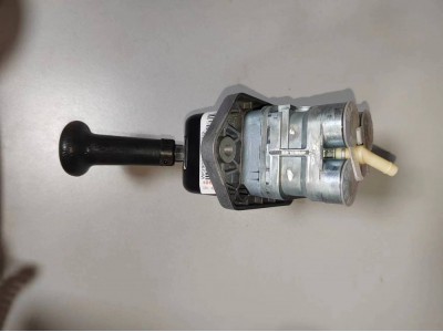 WG9000360522  手制动阀