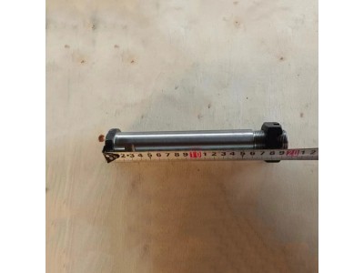 WG9970520007    钢板销（30x195，带母）