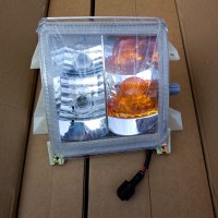 37AD-12020 右组合前转向灯总成供应重汽豪沃 斯太尔 汕德卡 采埃孚 zf卡车配件