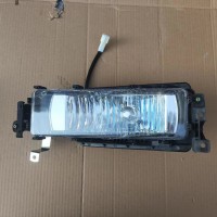 DZ9100726040 德龙水晶防雾灯右  供应重汽豪沃 斯太尔 汕德卡 采埃孚 zf卡车配件