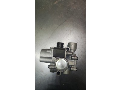 WG9000360515/重汽ABS电磁阀