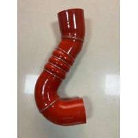WG9525531136中冷器出氣管