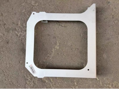 712W15502-0028汕德卡装饰板安装支架