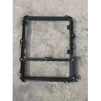 811W25441-0875/豪沃T5G  右側(cè)過線保護(hù)盒框