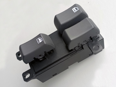 福田欧曼GTL右门玻璃升降开关H4793020100A0