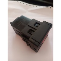 陜汽德龍L3000危險報警開關(guān)DZ98149584605，55元