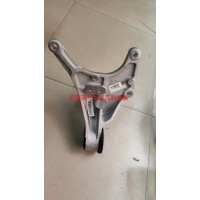 前懸置托架總成